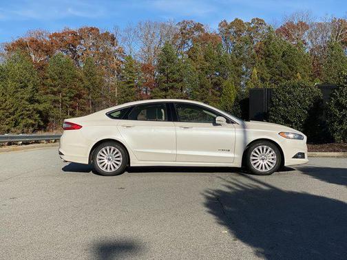 2015 Ford Fusion Hybrid SE