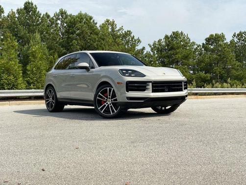 2024 Porsche Cayenne S