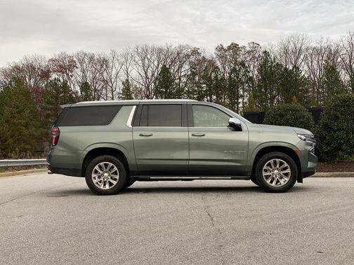 2024 Chevrolet Suburban Premier