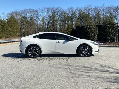 2025 Toyota Prius Plug-In Hybrid XSE