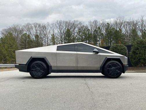 2024 Tesla Cybertruck Cyberbeast