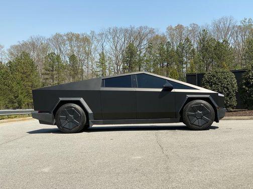 2024 Tesla Cybertruck Cyberbeast