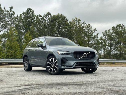 2024 Volvo XC60 B5 Plus Dark Theme