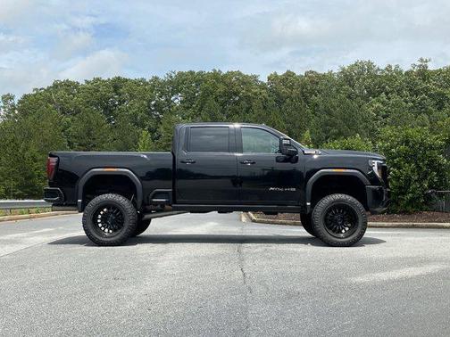 2024 GMC Sierra 2500 AT4
