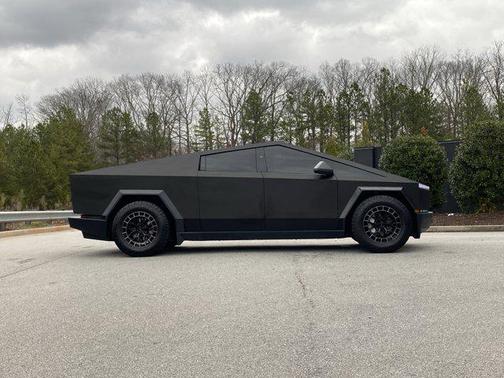 2024 Tesla Cybertruck Cyberbeast