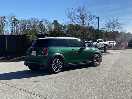 2022 MINI Hardtop Cooper
