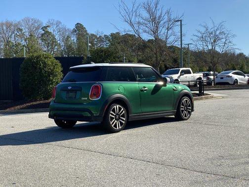 2022 MINI Hardtop Cooper