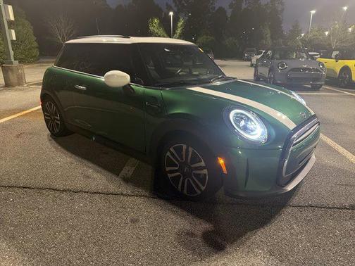 2022 MINI Hardtop Cooper