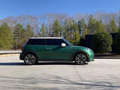 2022 MINI Hardtop Cooper