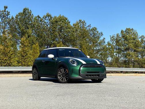 2022 MINI Hardtop Cooper