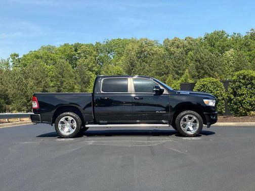 Diamond Black Crystal Pearlcoat 2021 RAM 1500 Big Horn/Lone Star