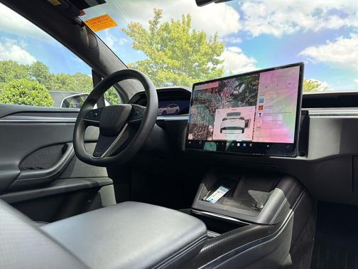 2023 Tesla Model X Plaid Tri Motor All-Wheel Drive