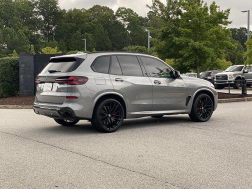 2024 BMW X5 M60i
