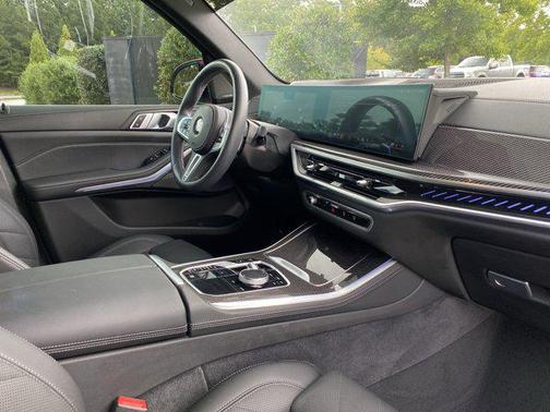 2024 BMW X5 M60i