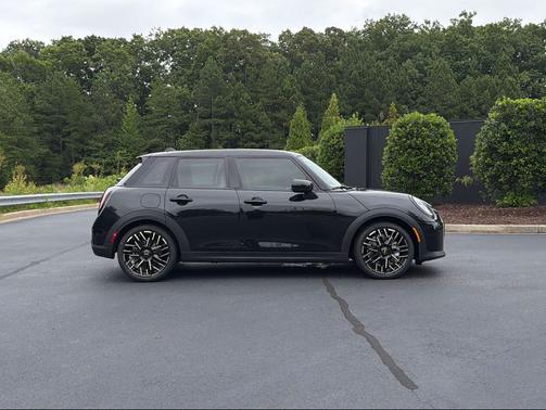 Midnight Black II Metallic 2026 MINI Hardtop Cooper