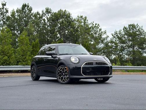 Midnight Black II Metallic 2026 MINI Hardtop Cooper