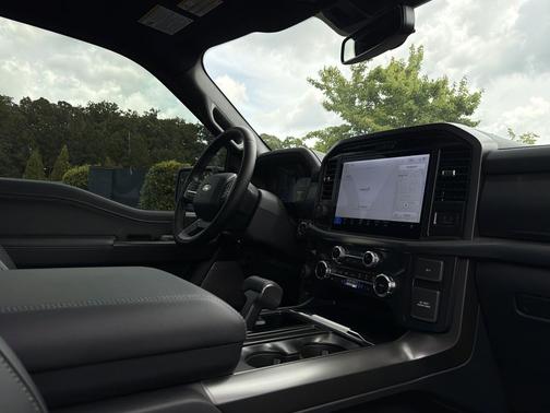 Agate Black Metallic 2025 Ford F-150 Lariat