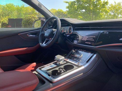 Glacier White Metallic 2025 Audi SQ8 4.0T Premium Plus