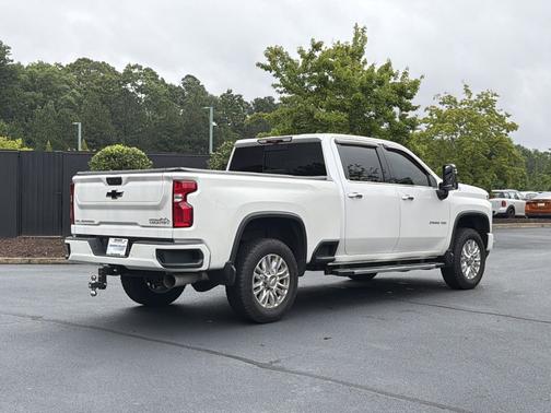 Iridescent Pearl Tricoat 2022 Chevrolet Silverado 2500 High Country