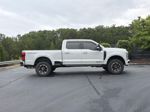 Avalanche 2025 Ford F-350 Platinum