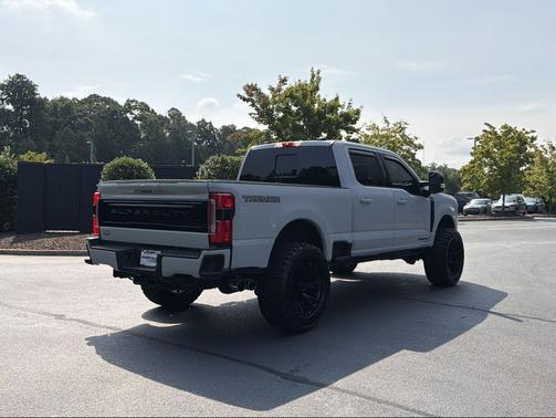 Avalanche 2025 Ford F-350 Platinum