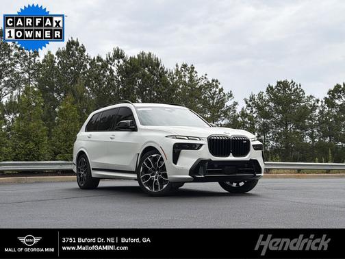 Mineral White Metallic 2024 BMW X7 M60i