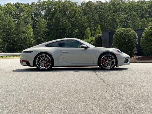 2023 Porsche 911 Carrera 4S