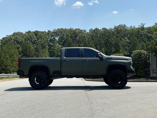 2024 Chevrolet Silverado 2500 4WD Crew Cab Standard Bed ZR2