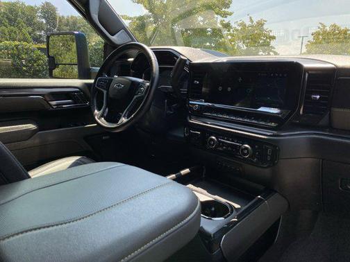 2024 Chevrolet Silverado 2500 4WD Crew Cab Standard Bed ZR2