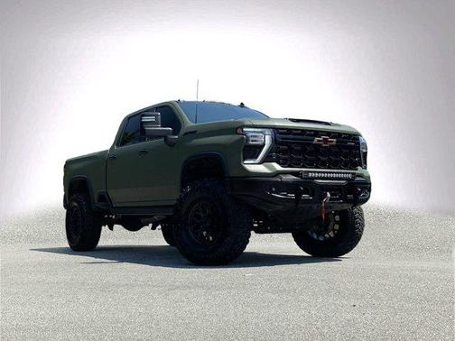 2024 Chevrolet Silverado 2500 4WD Crew Cab Standard Bed ZR2