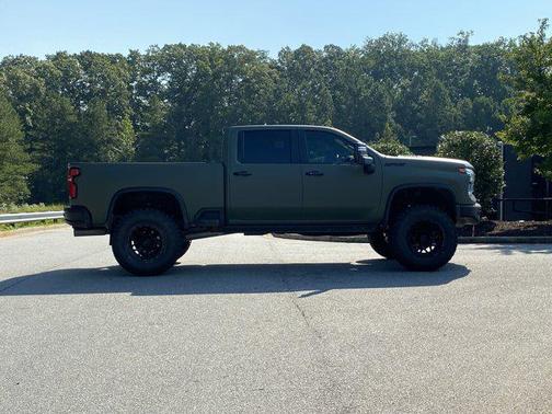2024 Chevrolet Silverado 2500 4WD Crew Cab Standard Bed ZR2