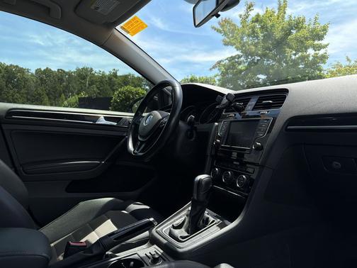 2016 Volkswagen Golf SportWagen TSI SEL 4-Door