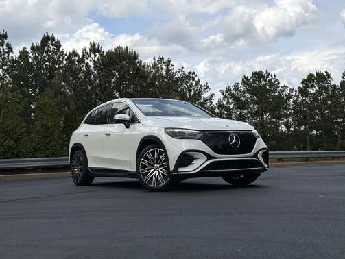 MANUFAKTUR Diamond White Metallic 2023 Mercedes-Benz EQE 350+ Base