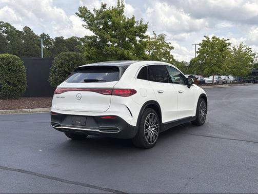 MANUFAKTUR Diamond White Metallic 2023 Mercedes-Benz EQE 350+ Base