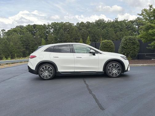 MANUFAKTUR Diamond White Metallic 2023 Mercedes-Benz EQE 350+ Base