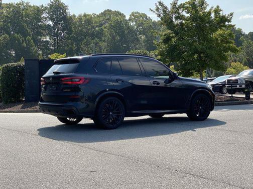 2021 BMW X5 M50i