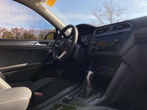 2023 Volkswagen Tiguan 2.0T SE 4MOTION