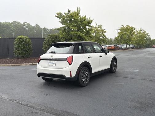Nanuq White Metallic 2026 MINI Hardtop Cooper S