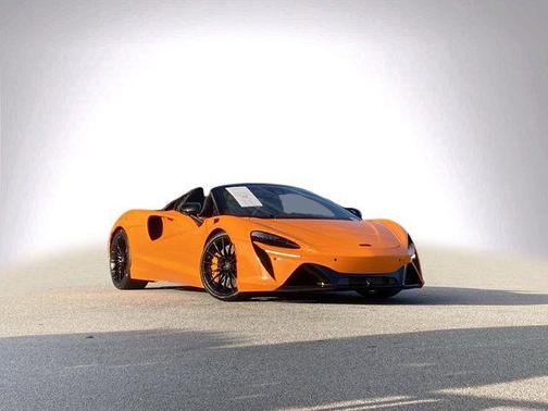 2025 McLaren Artura TechLux