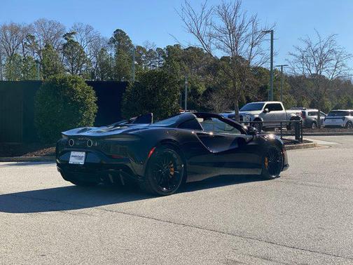 2025 McLaren Artura TechLux