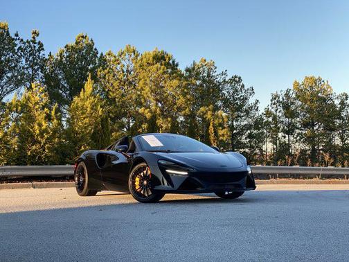 2025 McLaren Artura TechLux