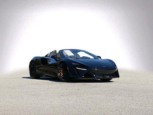 2025 McLaren Artura TechLux