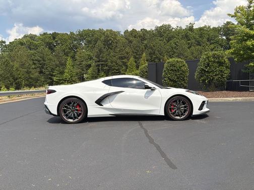 Arctic White 2023 Chevrolet Corvette Stingray w/1LT