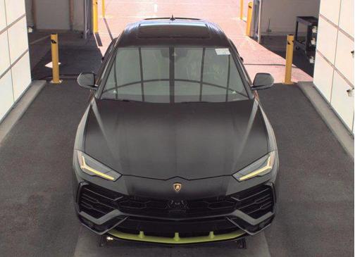 2022 Lamborghini Urus Graphite Capsule