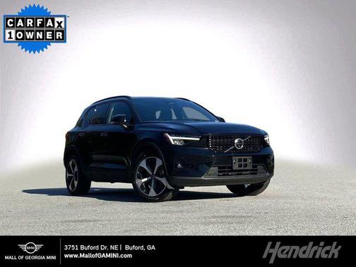 2025 Volvo XC40 B5 Plus Dark Theme
