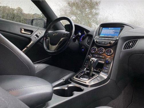 2013 Hyundai Genesis Coupe 3.8 Track