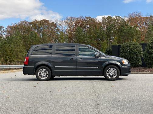 2012 Chrysler Town & Country Touring-L