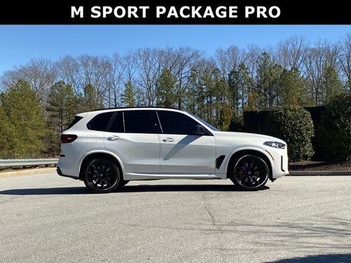 2025 BMW X5 M60i