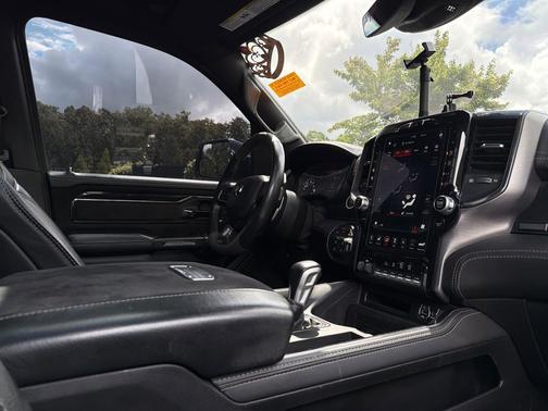 Diamond Black Crystal Pearlcoat 2021 RAM 1500 TRX