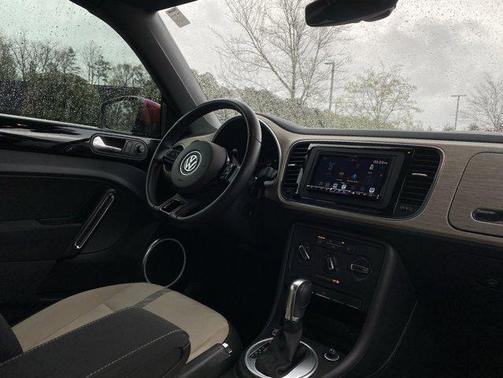 2018 Volkswagen Beetle 2.0T Coast